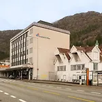 아파트 Lys Og Innbydende I Sandviken 베르겐