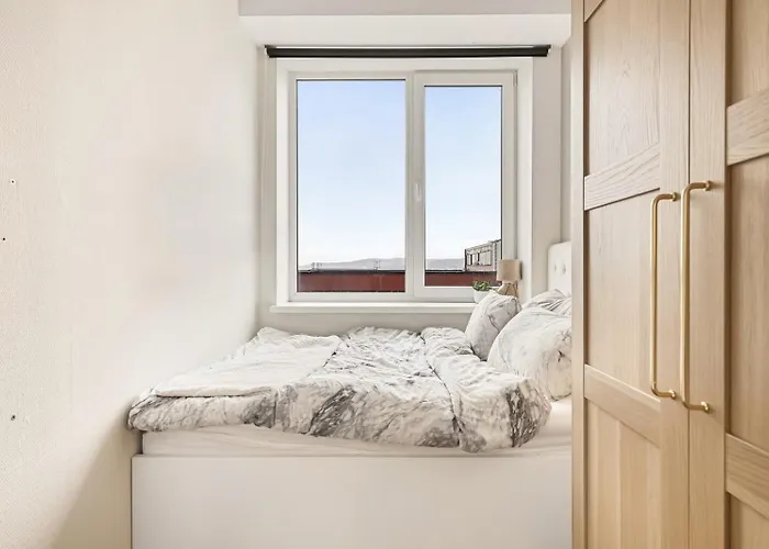 Appartement Lys Og Innbydende I Sandviken *